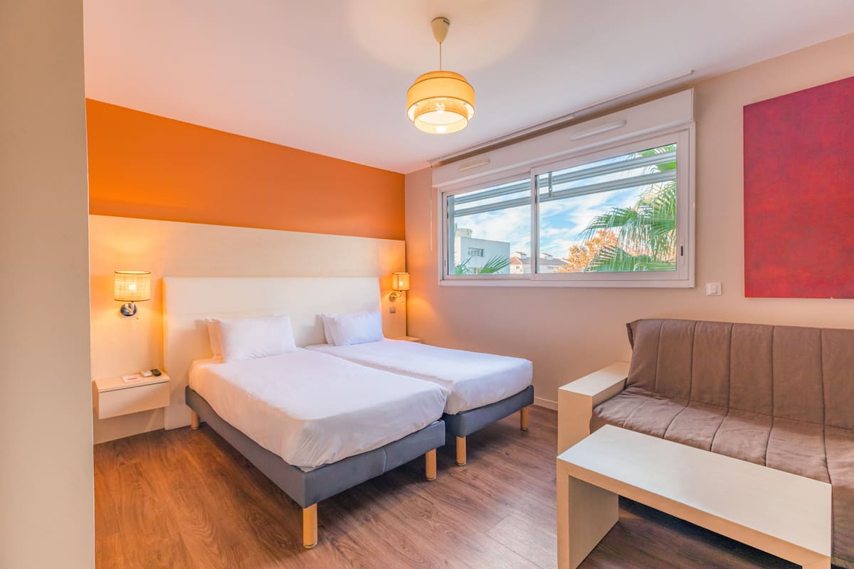 In-room safe, desk, iron/ironing board, free WiFi