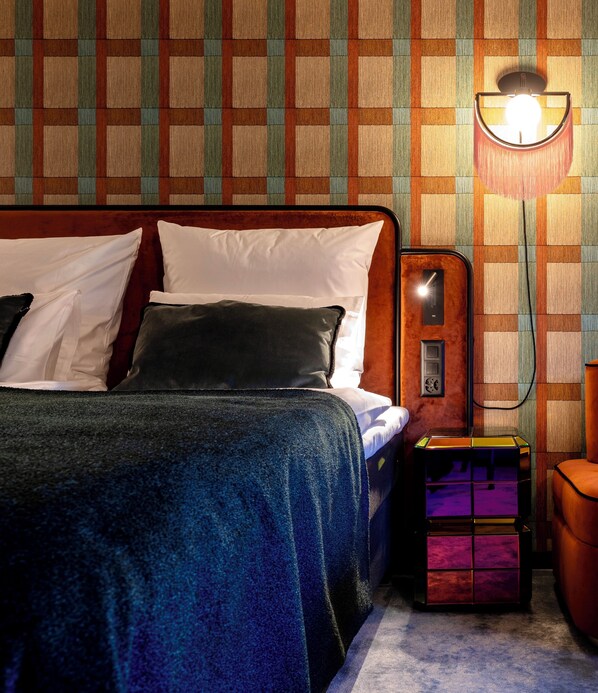 Comfort Double Room | Seprai antialergi, selimut bulu angsa, minibar gratis, dan brankas
