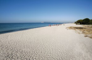 Beach nearby - Hotel Califfo (Quartu Sant'Elena)