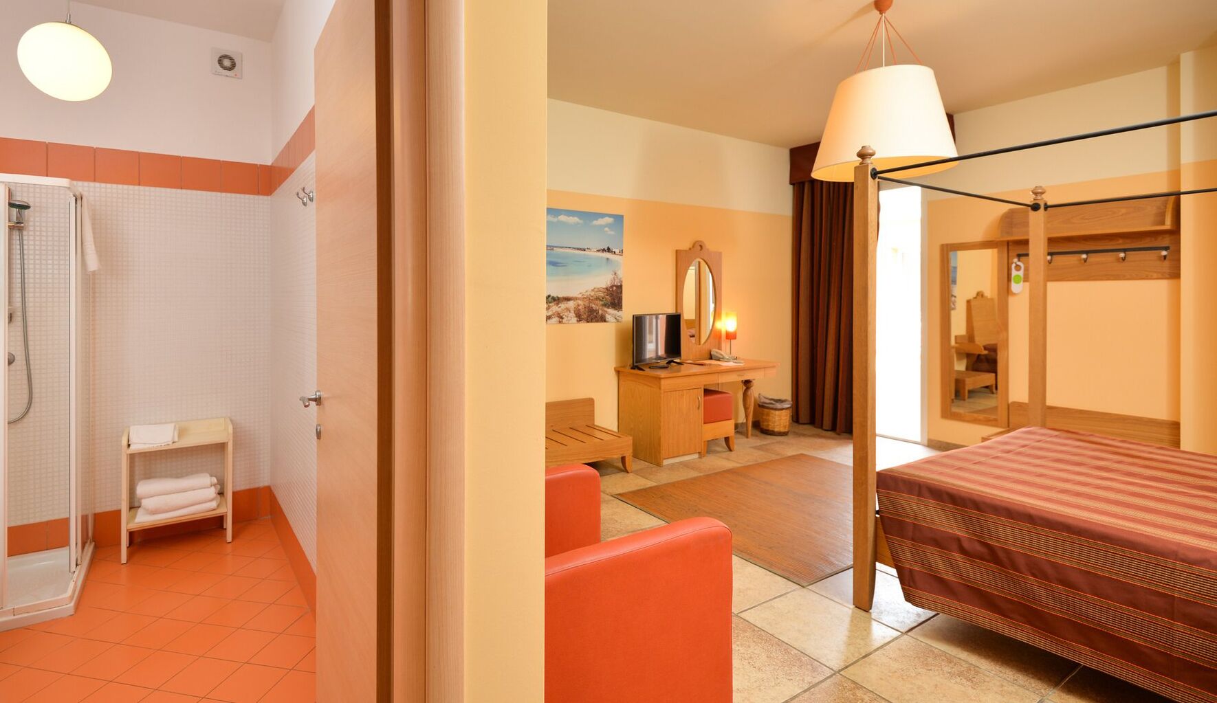 deluxe double room | minibar, desk, blackout curtains, soundproofing