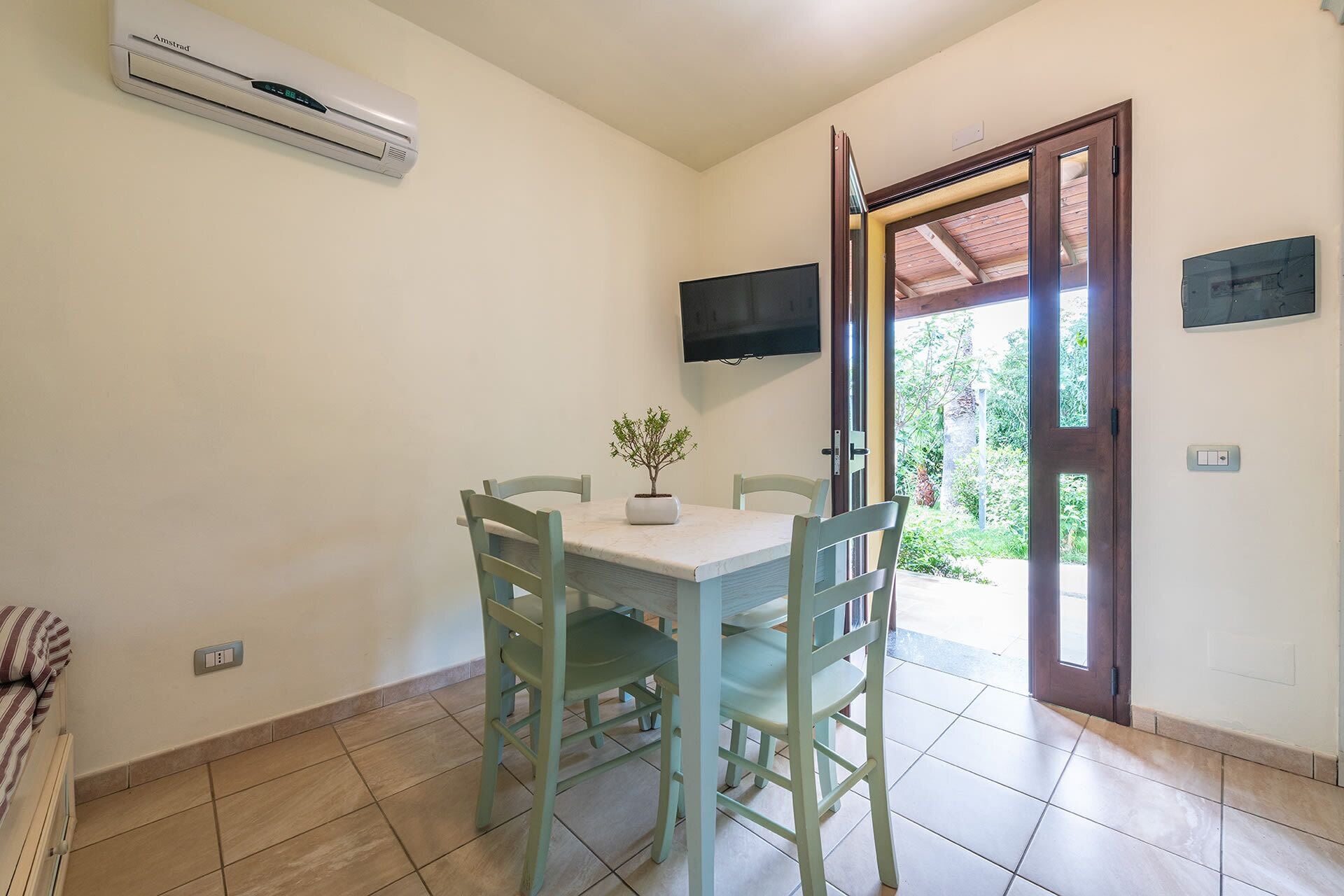 Standard Apartment, 1 Bedroom | Private kitchenette | Fridge, stovetop, espresso maker