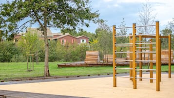 Children’s play area – outdoor