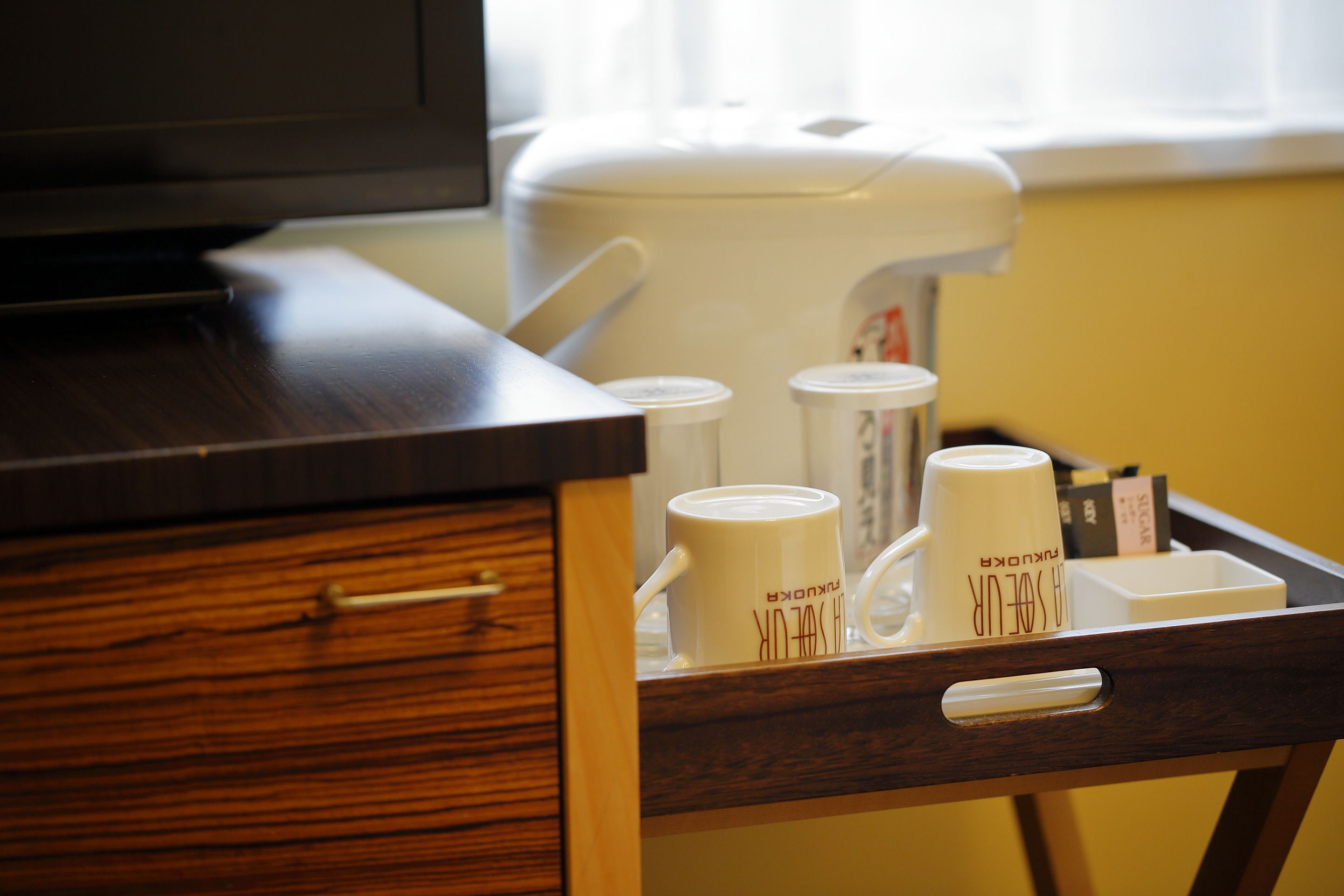 premium bedding, down duvets, in-room safe, desk