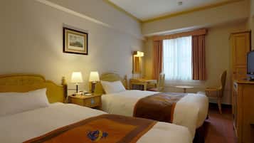 Zimmersafe, Schreibtisch, schallisolierte Zimmer, kostenloses WLAN