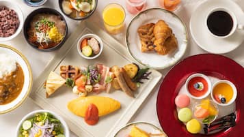 Desayuno buffet (JPY 4000 por persona)