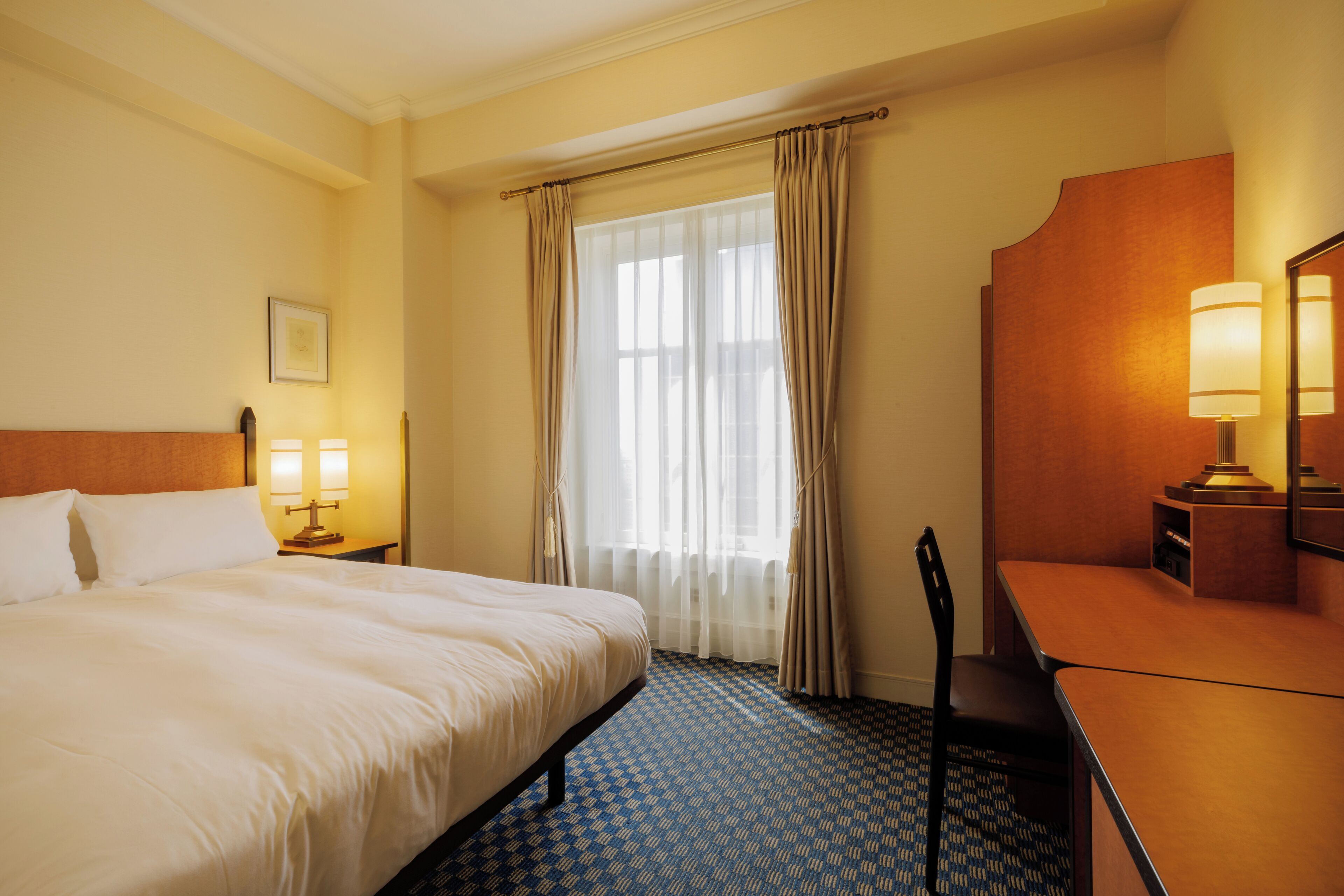 Minibar, caja de seguridad en la habitación, escritorio y wifi gratis 