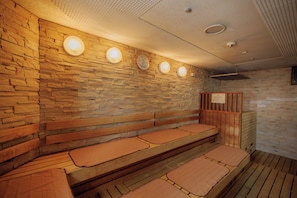 Sauna, banyera d'hidromassatge i aigües termals
