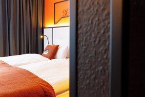 Standard Room, 1 Queen Bed | Desk, iron/ironing board, free cribs/infant beds, free WiFi - Holiday Inn - the niu, Blade Solingen by IHG (Solingen)