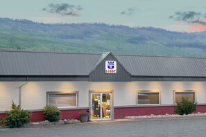 Exterior - Barriere Motor Inn (Barriere)