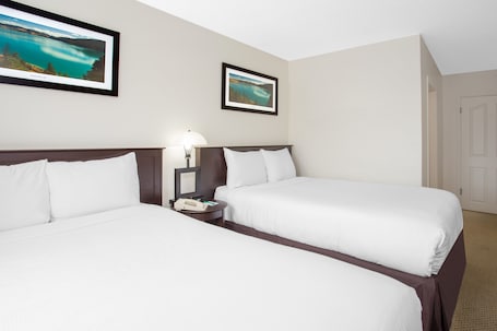 Iron/ironing board, free WiFi, bed sheets, alarm clocks. Barriere Motor Inn