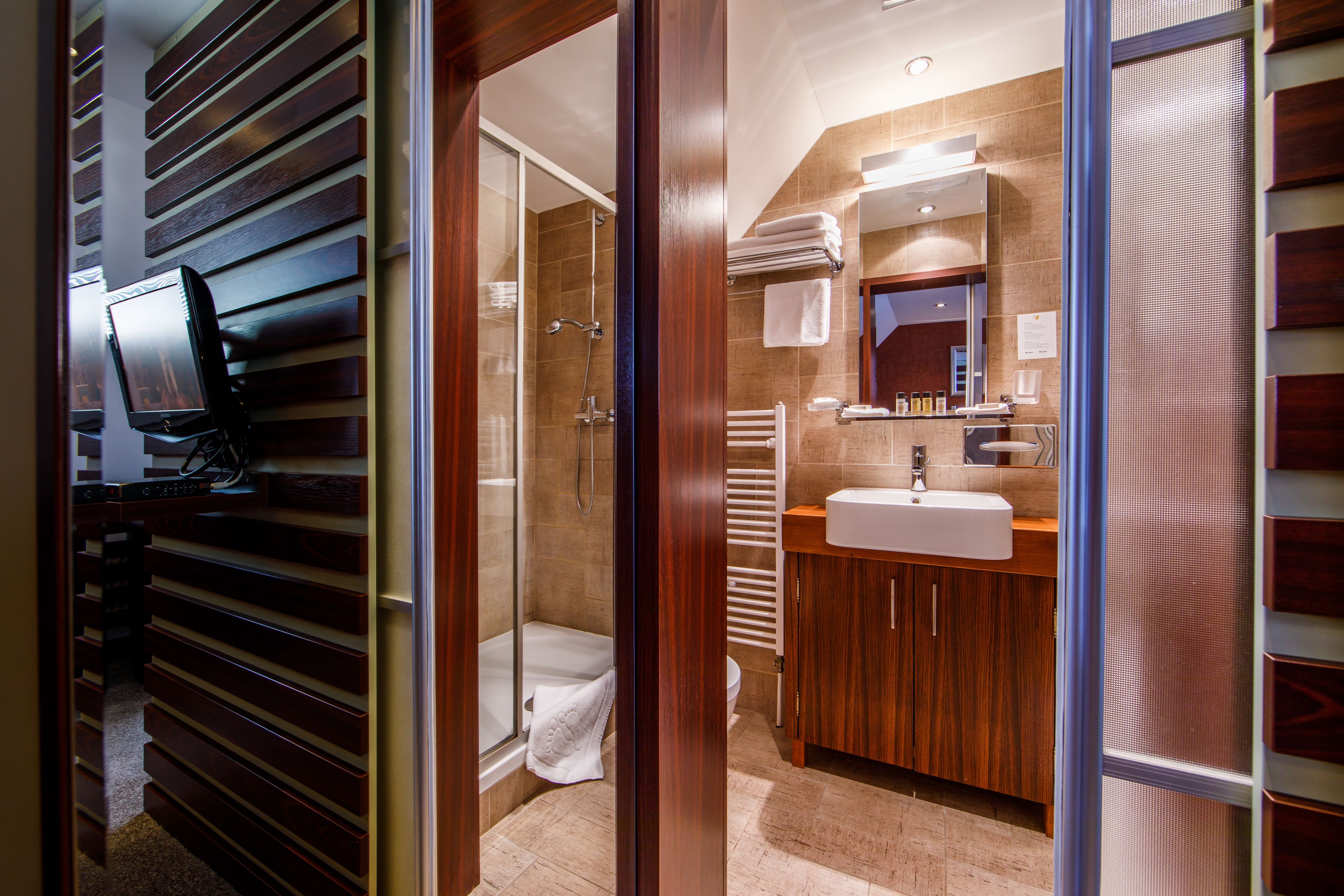 Superior Twin Room, 2 Single Beds | Bathroom
