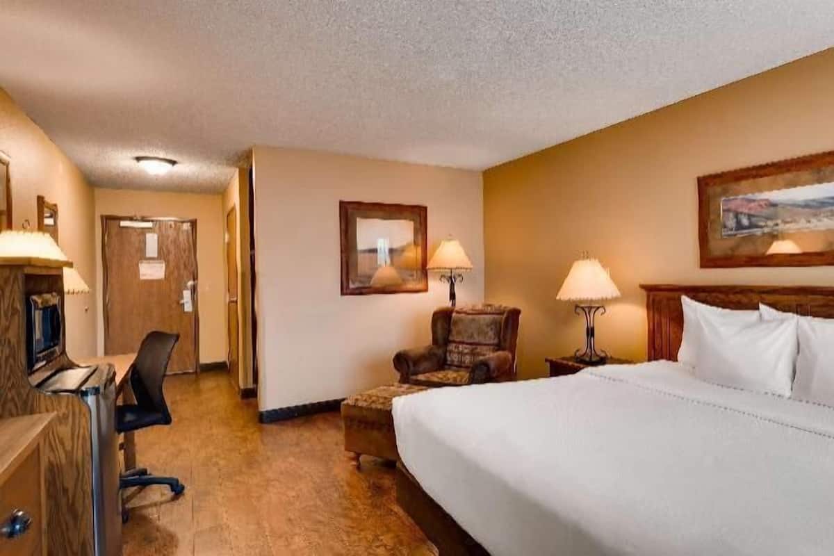 Pillow-top beds, desk, laptop workspace, blackout curtains