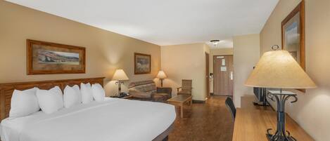 Business Room, 1 King Bed, Non Smoking, Refrigerator & Microwave | Pillowtop beds, desk, laptop workspace, blackout drapes