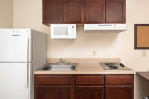 Bureau, fer et planche à repasser, Wi-Fi gratuit, draps fournis