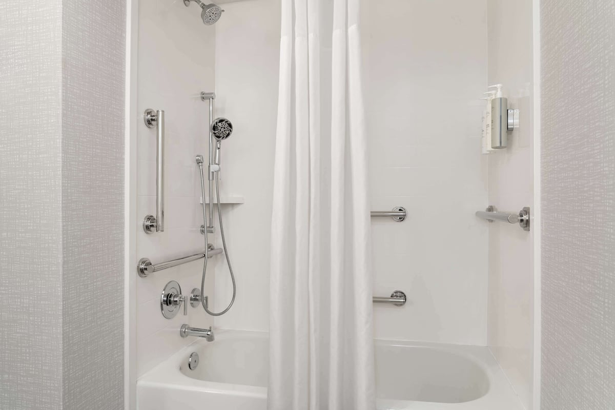Dusche im Bad