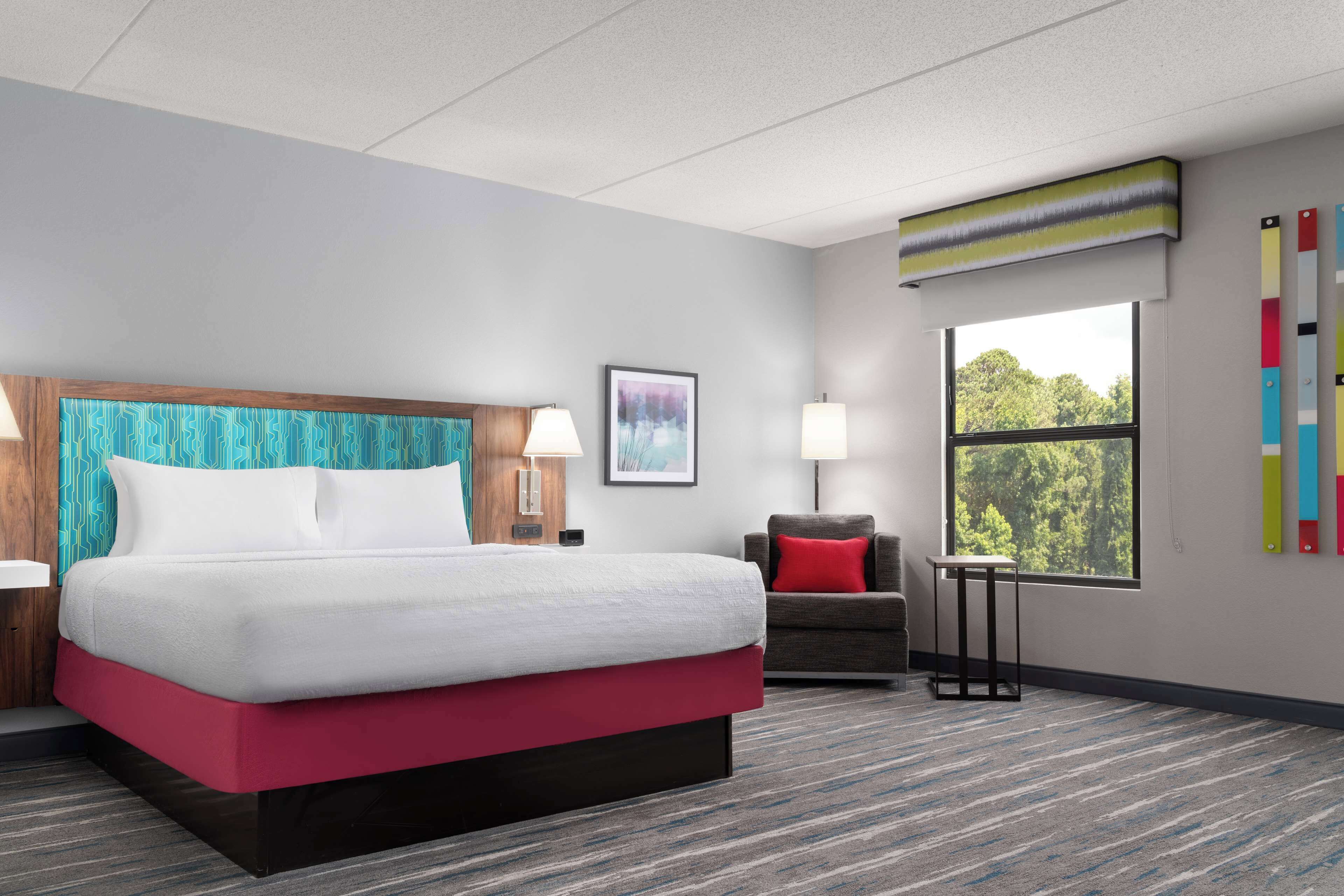 Suite, 1 King Bed, Non Smoking | In-room safe, soundproofing, iron/ironing board, free cribs/infant beds