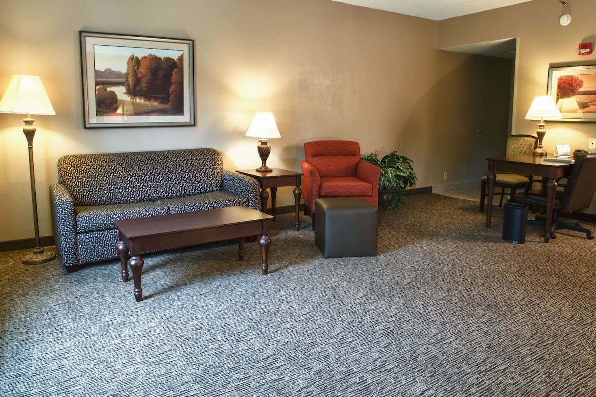 Zimmersafe, schallisolierte Zimmer, Bügeleisen/Bügelbrett