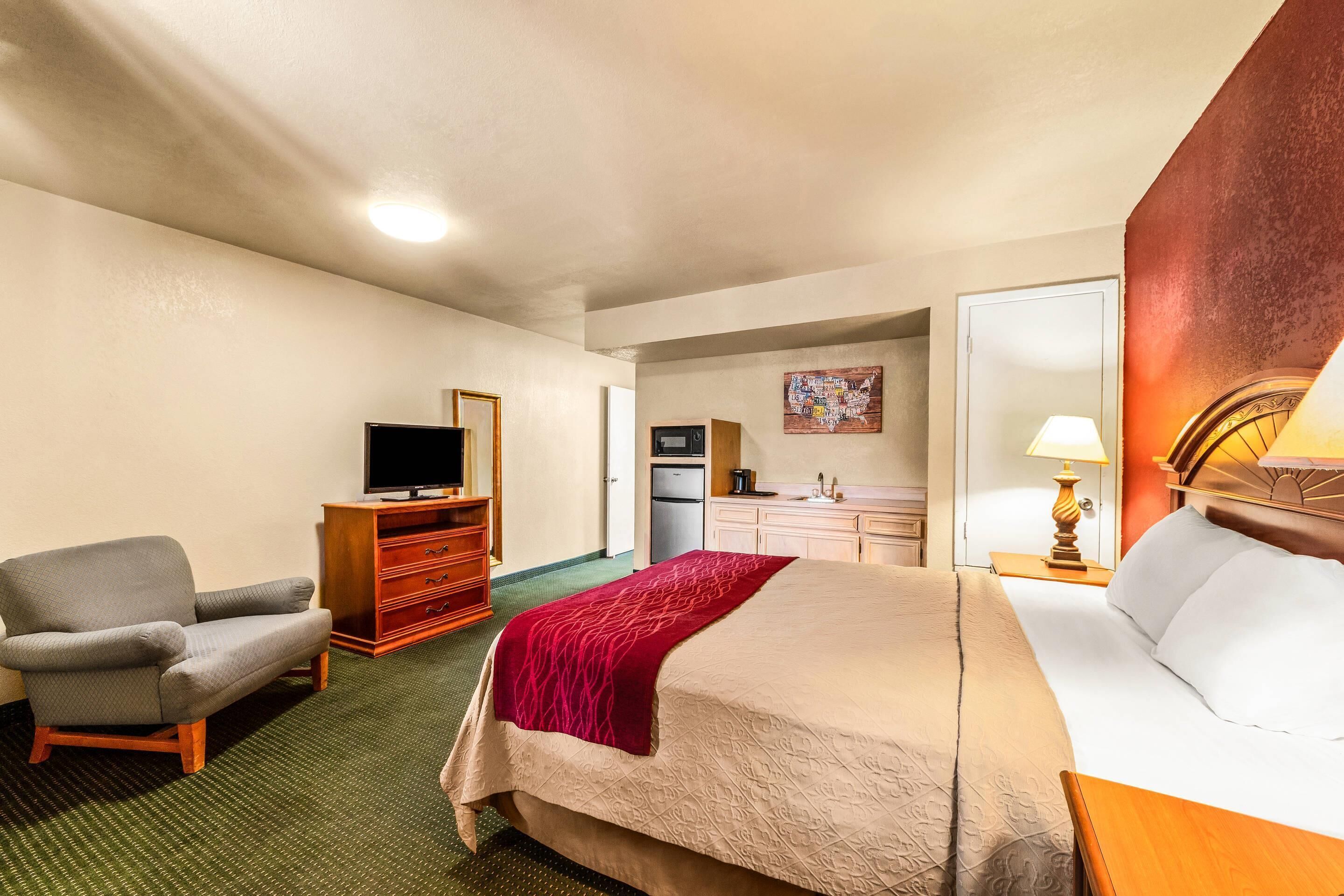 Standard Room, Non Smoking (3 Queen Beds) | Pillowtop beds, desk, laptop workspace, blackout drapes