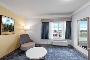 Standard Room, 1 King Bed, Non Smoking, Refrigerator & Microwave | 1 bedroom, premium bedding, pillowtop beds, in-room safe