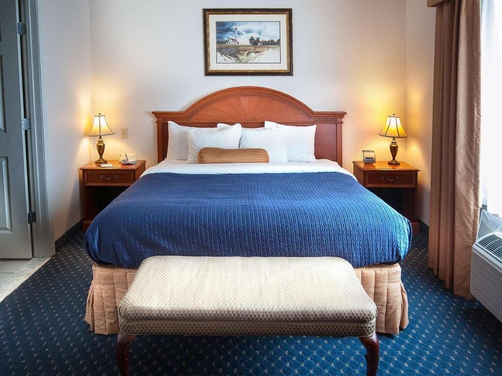 Premium bedding, pillowtop beds, in-room safe, desk