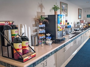 Free daily continental breakfast