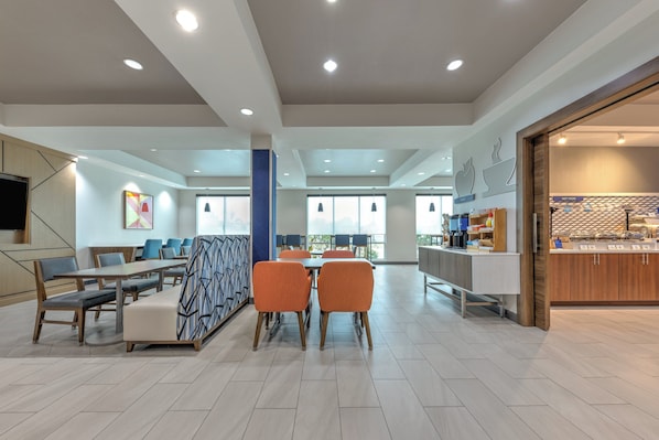 Ilmainen buffetaamiainen