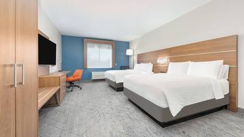 Hypo-allergenic bedding, in-room safe, desk, laptop workspace