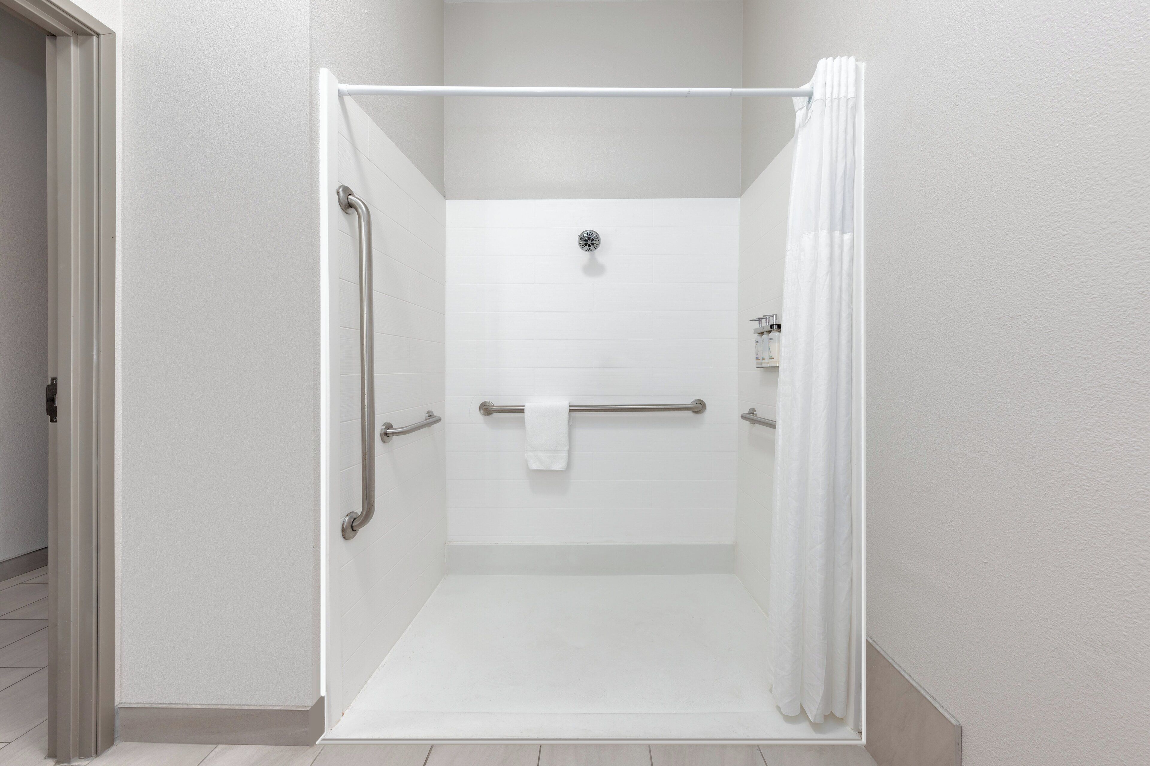 standard room, 2 queen beds, accessible (mobility, roll-in shower) | bathroom | combined shower/bathtub, free toiletries, hair dryer, towels