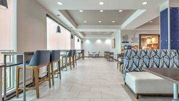 Café da manhã com buffet grátis