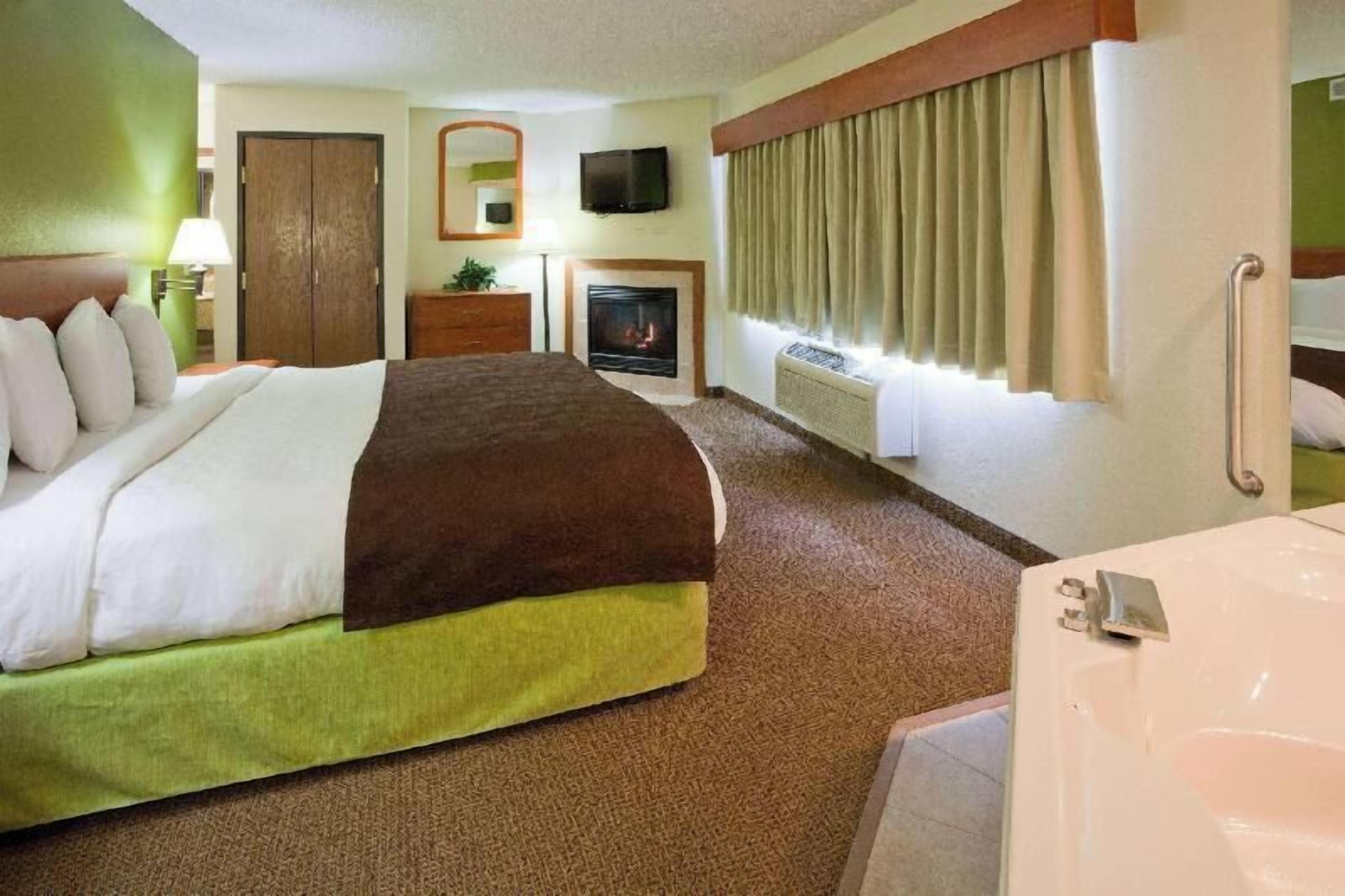 Soundproofing, iron/ironing board, rollaway beds, free WiFi