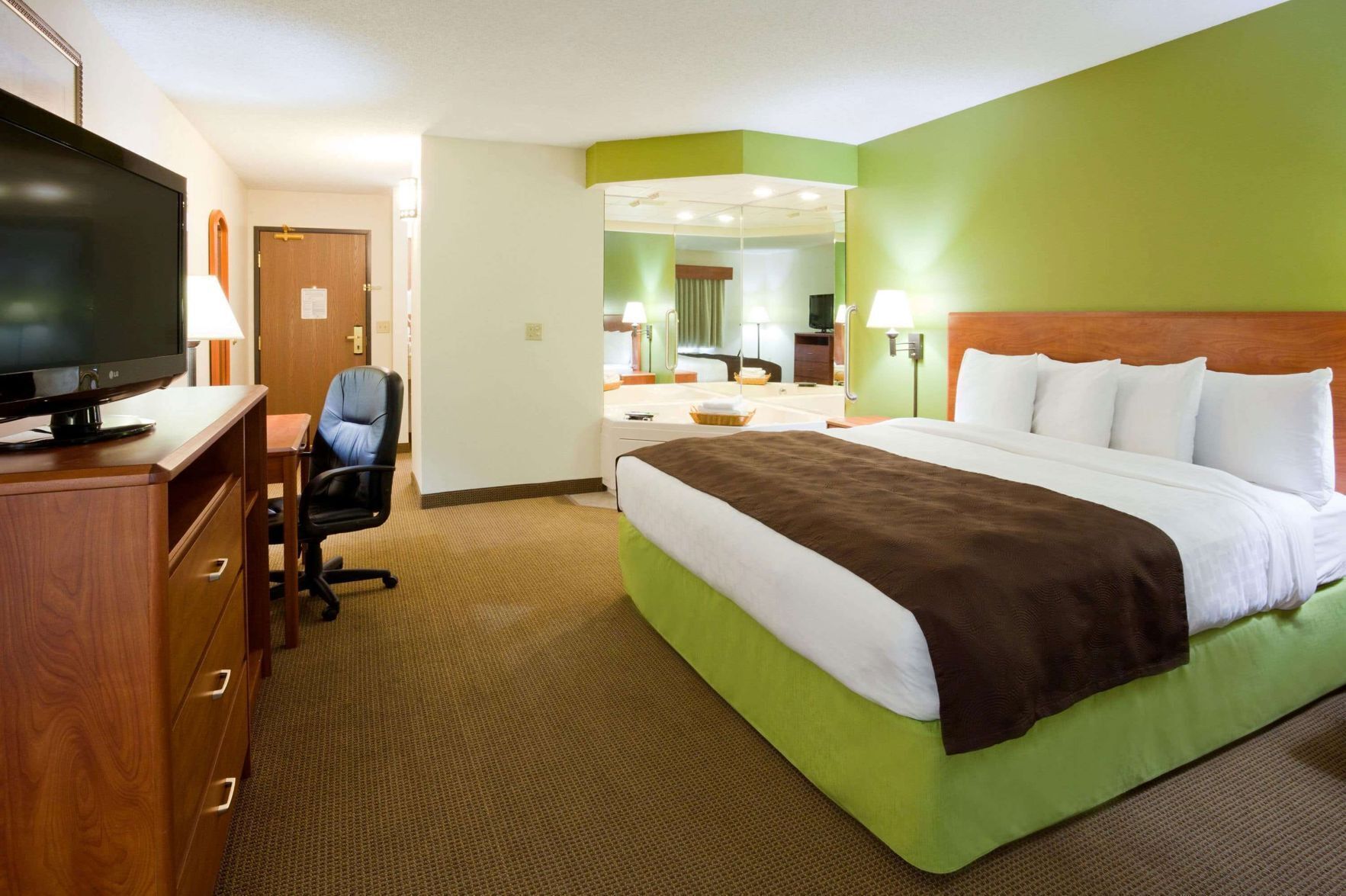 Soundproofing, iron/ironing board, rollaway beds, free WiFi
