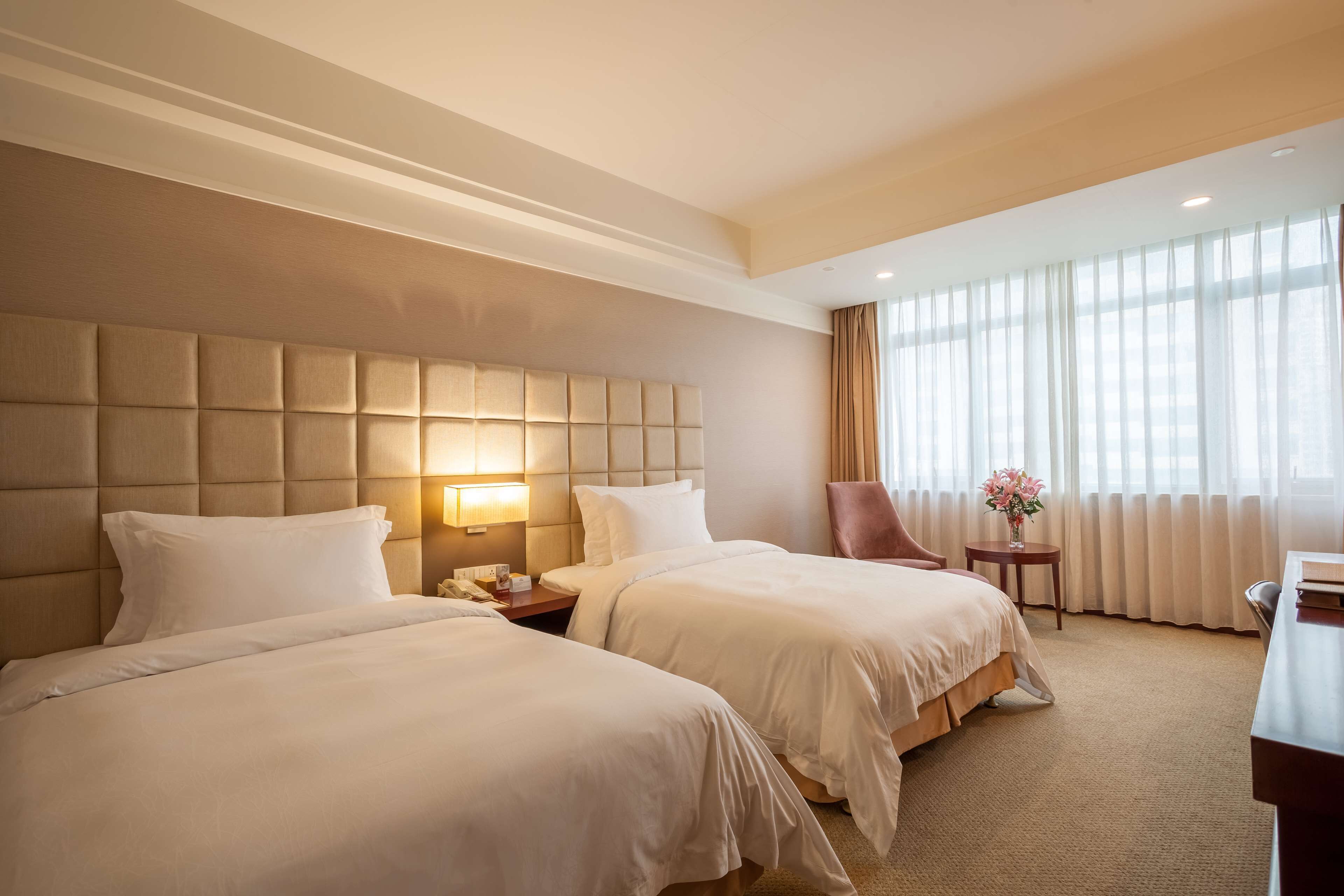 superior room, 2 single beds | premium bedding, free minibar, in-room safe, desk