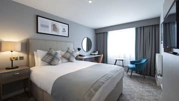 Caja de seguridad en la habitación y escritorio