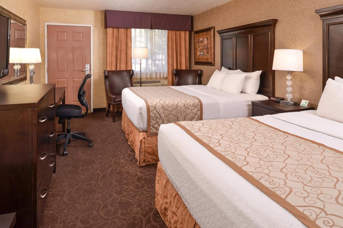 Premium bedding, desk, blackout drapes, iron/ironing board