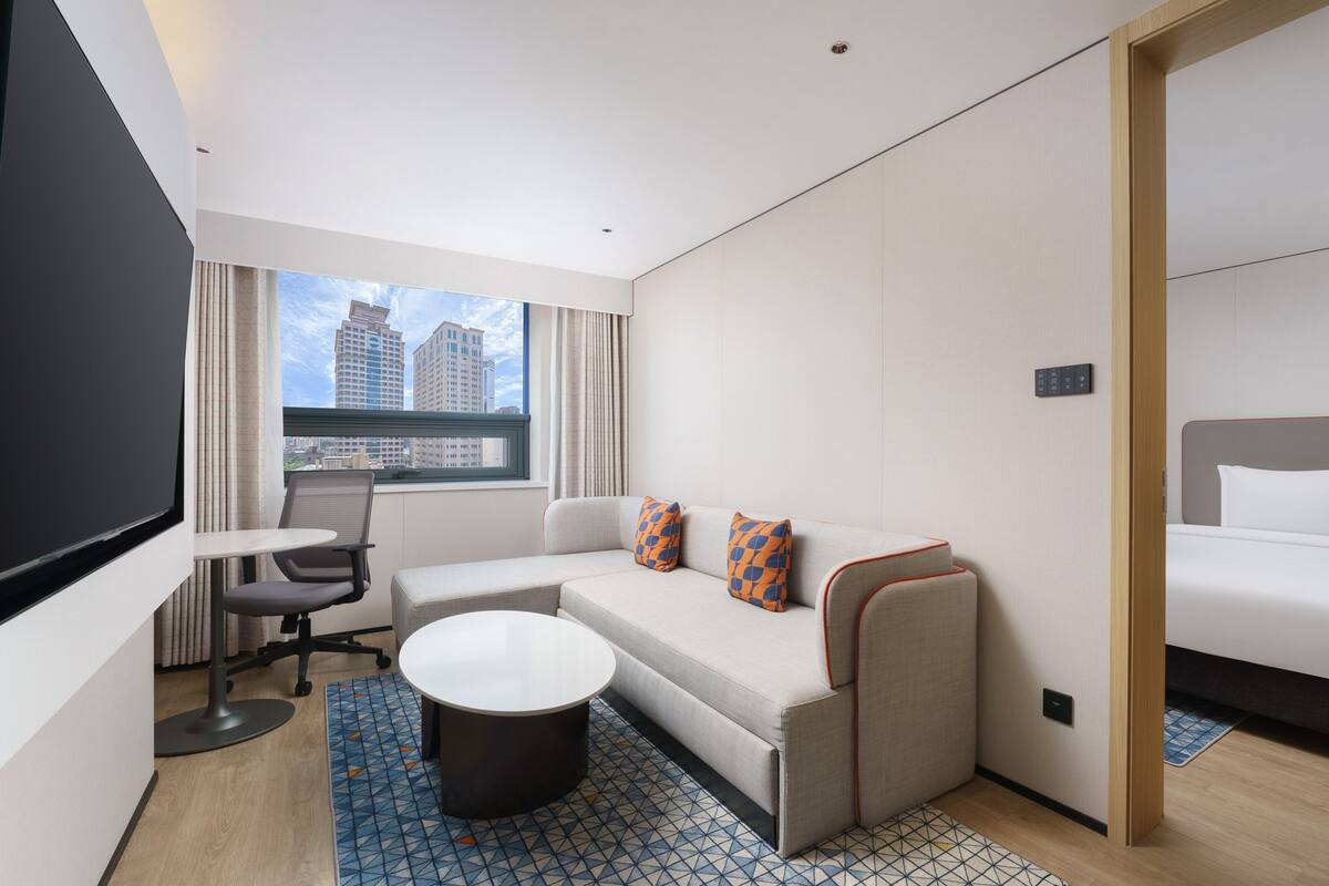 Suite, 1 King Bed | Premium bedding, minibar, in-room safe, desk
