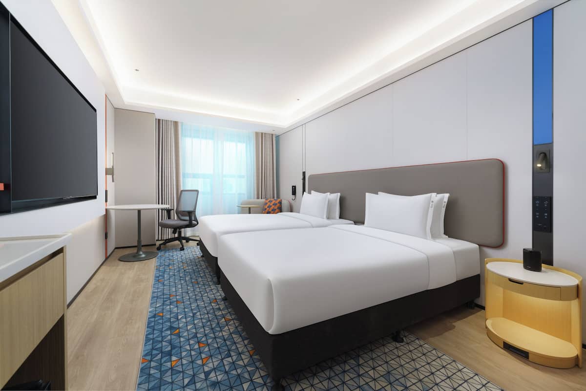 2 Single Standard Atrium View | Premium bedding, minibar, in-room safe, desk