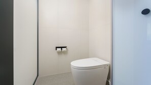 Premium bedding, minibar, in-room safe, desk - Holiday Inn Express Dalian City Centre by IHG (Dalian)