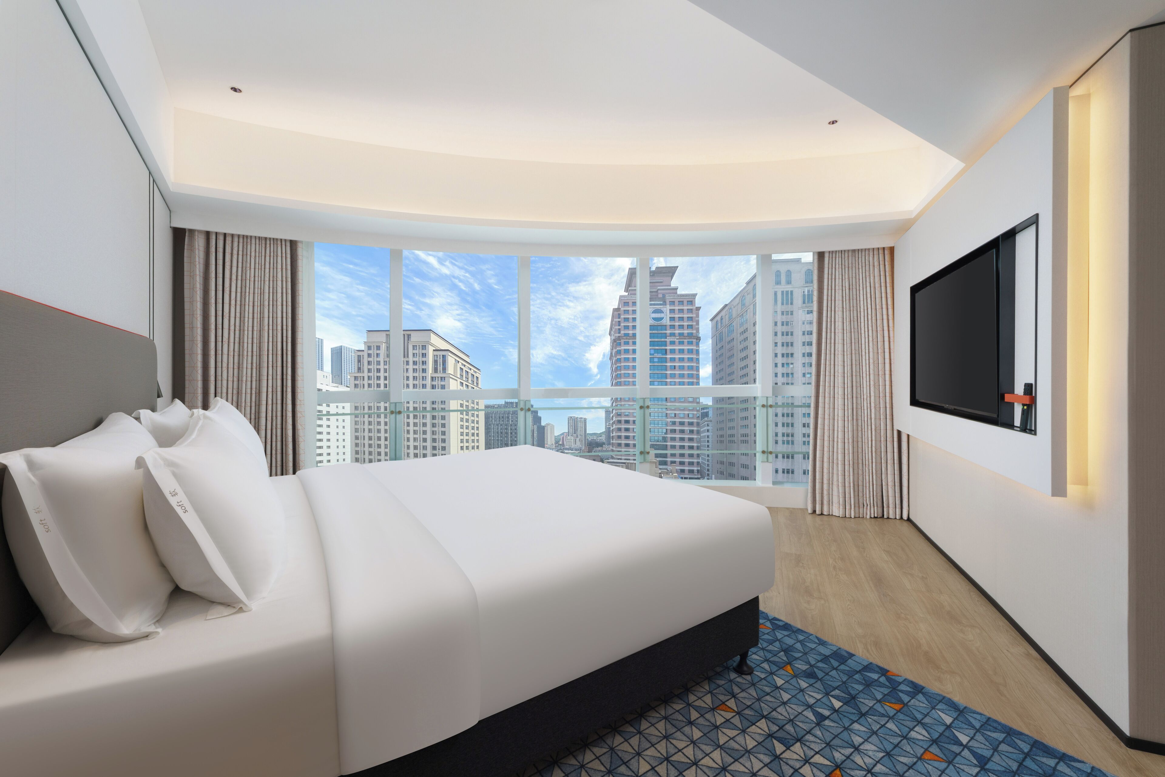 Suite | Ropa de cama de alta calidad, minibar, caja fuerte y escritorio