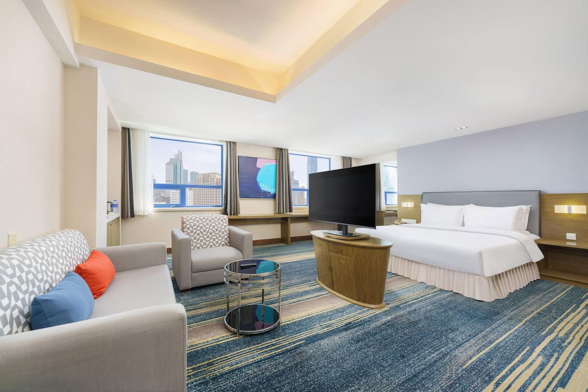 Premium bedding, minibar, in-room safe, desk