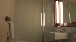 Ympäristöystävälliset hygieniatuotteet, hiustenkuivaaja, pyyhkeet