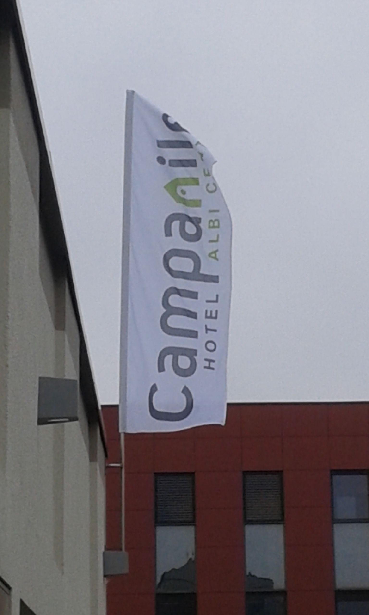 A banner for Campaiis Hotel Albi Centre.