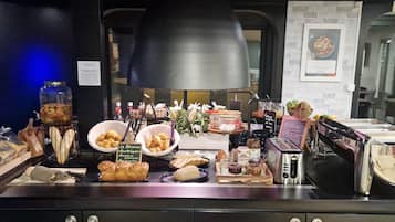 Daily buffet breakfast (EUR 14.9 per person)