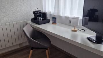 Literie de qualité supérieure, ameublement personnalisé, bureau