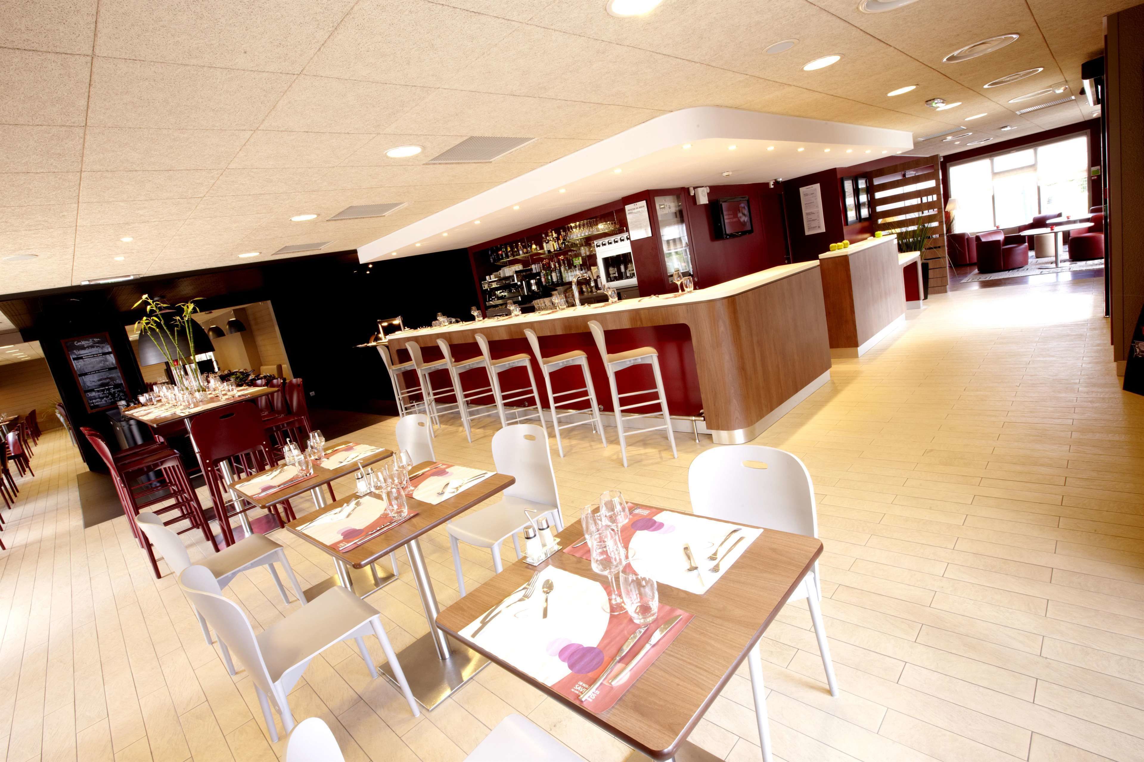 Ze serveren er ontbijt, lunch en diner 