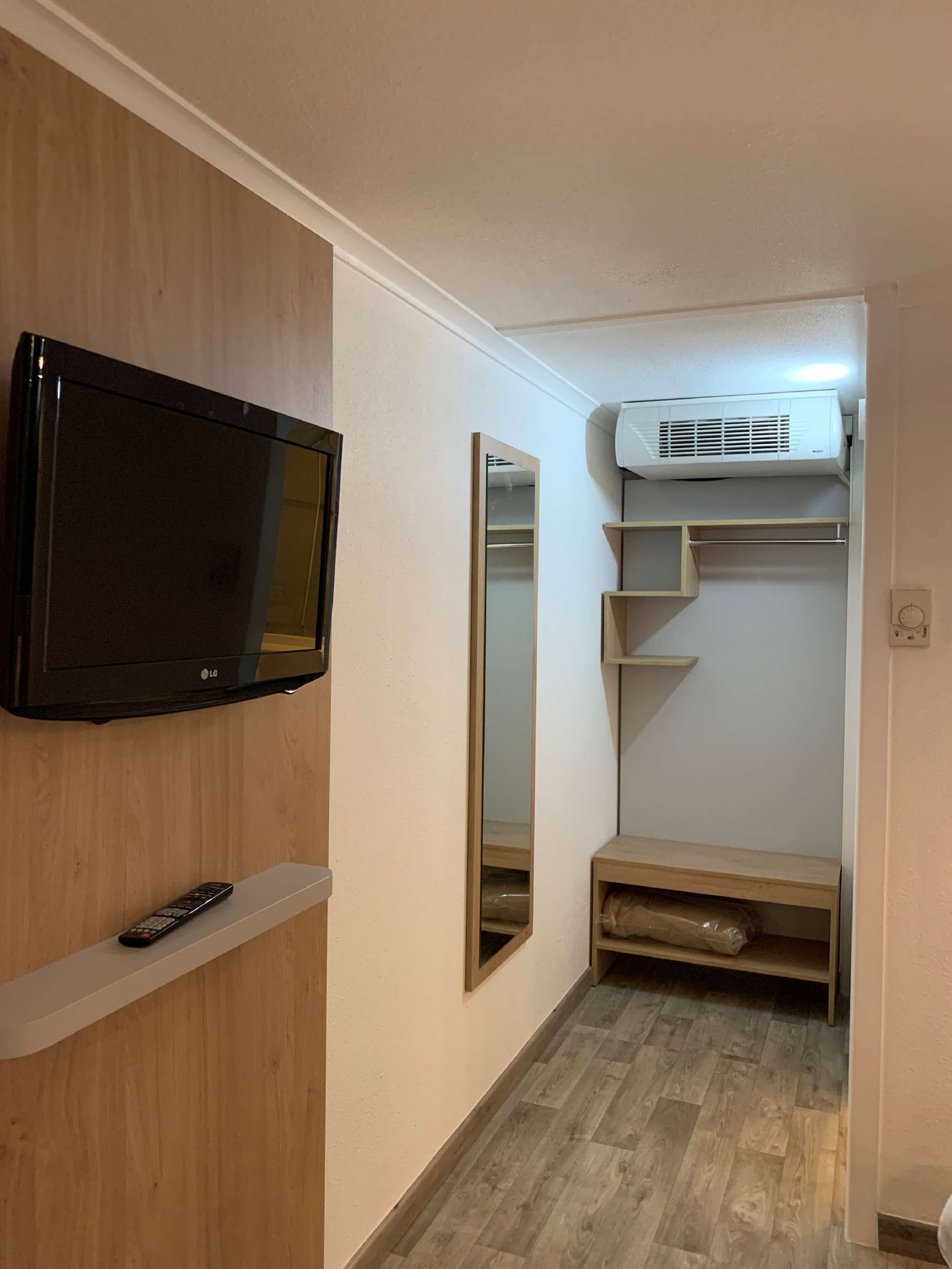 Standard Room, 2 Twin Beds | View from room