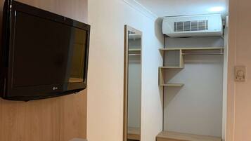 Standard Room, 2 Twin Beds | View from room