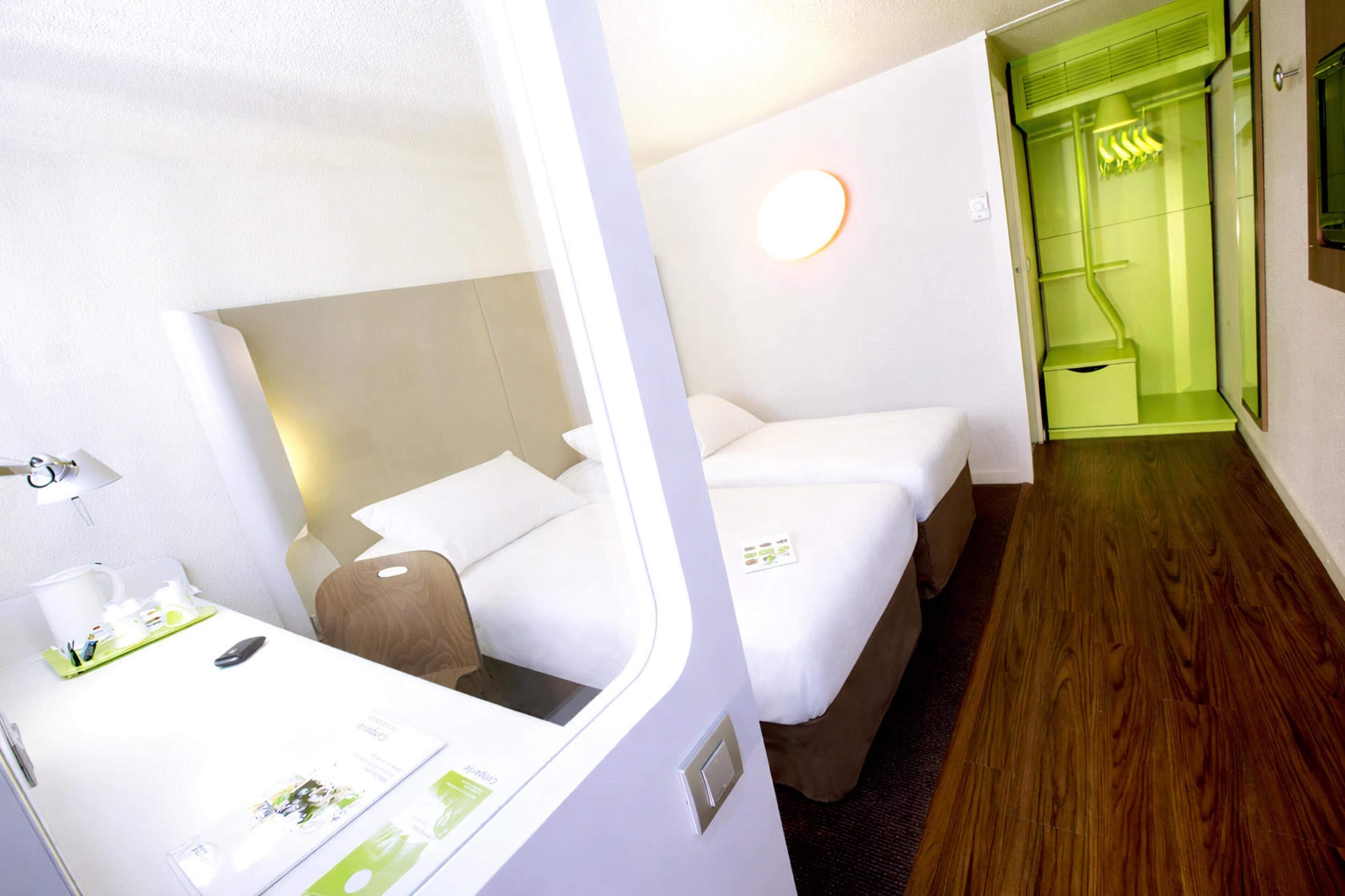 Standard Room, 2 Single Beds