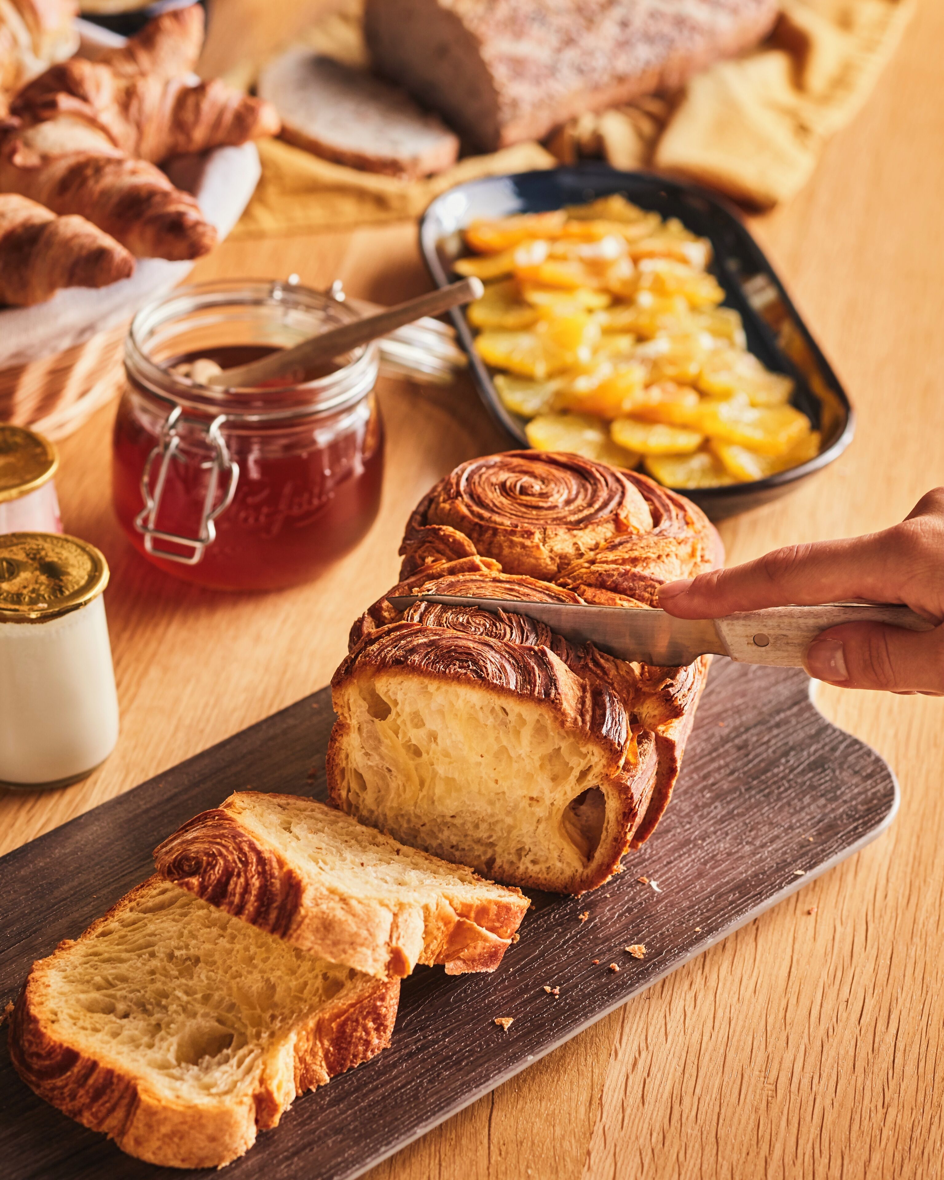 Petit déjeuner buffet (13.90 EUR par personne)