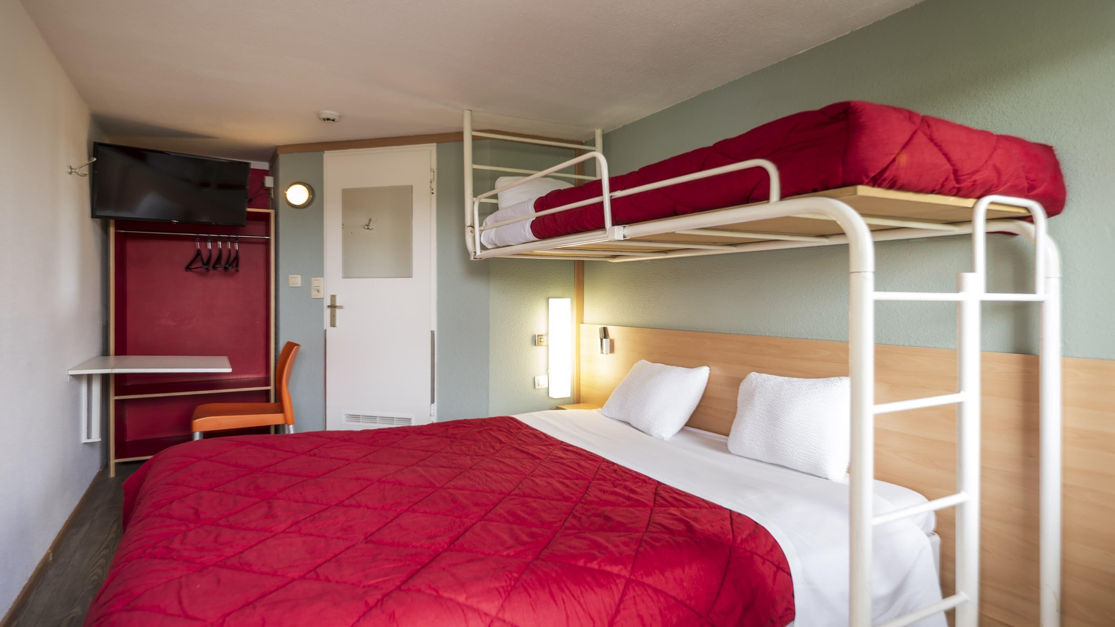 Standard Room, Multiple Beds (1 Double and 1 Single bed) | Desk, soundproofing, WiFi (free), bed sheets