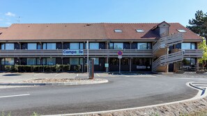 Front of property - Campanile Epernay Dizy (Dizy)